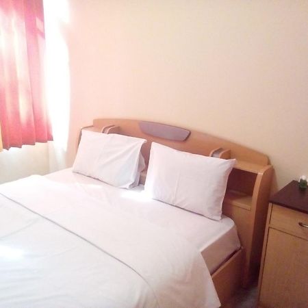 Simply Homy Guest House Pasteur Bandung Exteriör bild
