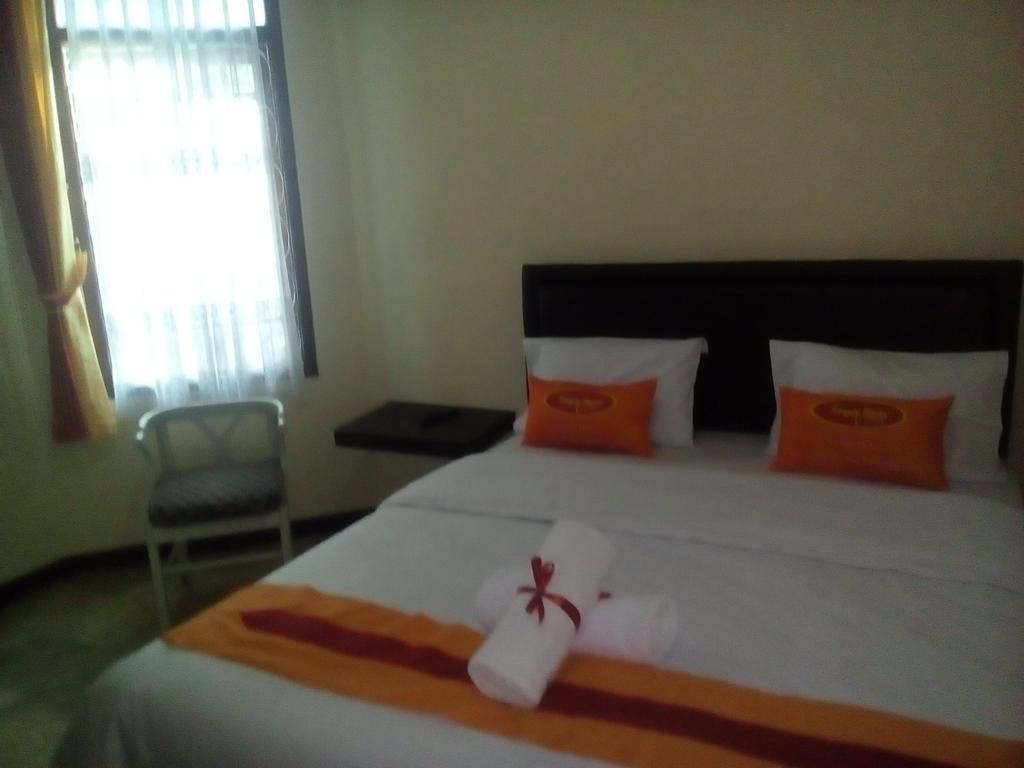 Simply Homy Guest House Pasteur Bandung Exteriör bild