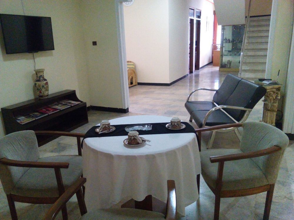 Simply Homy Guest House Pasteur Bandung Exteriör bild