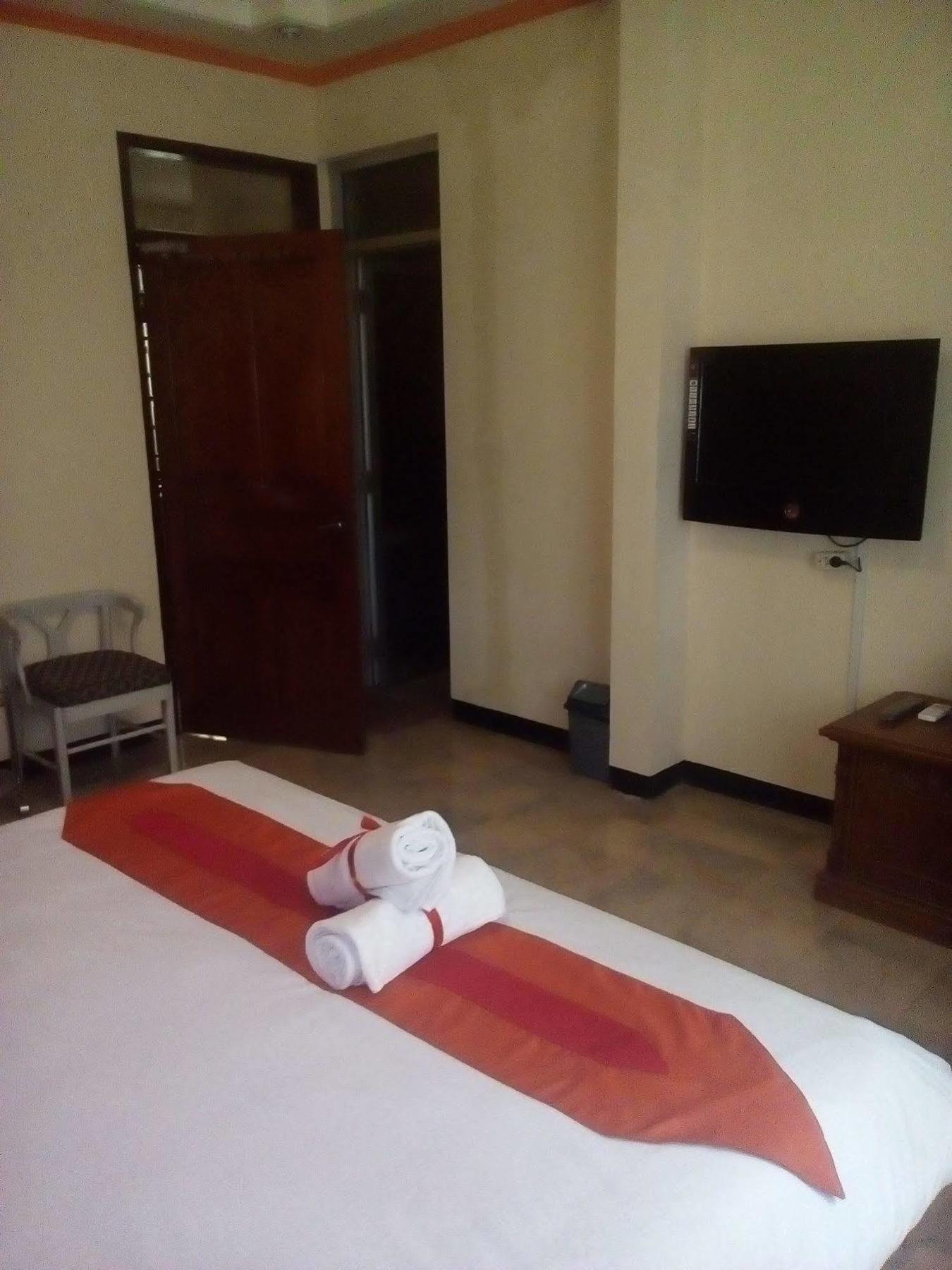 Simply Homy Guest House Pasteur Bandung Exteriör bild